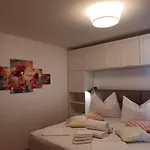 Magdalena Galileo Sa Pogledom Na I Plazu Appartement Makarska