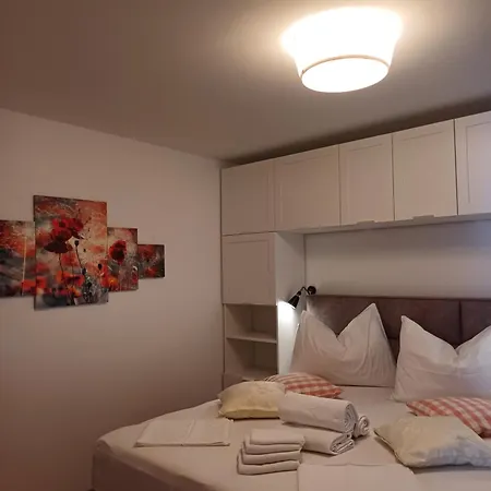 Magdalena Galileo Plaza Apartment Makarska
